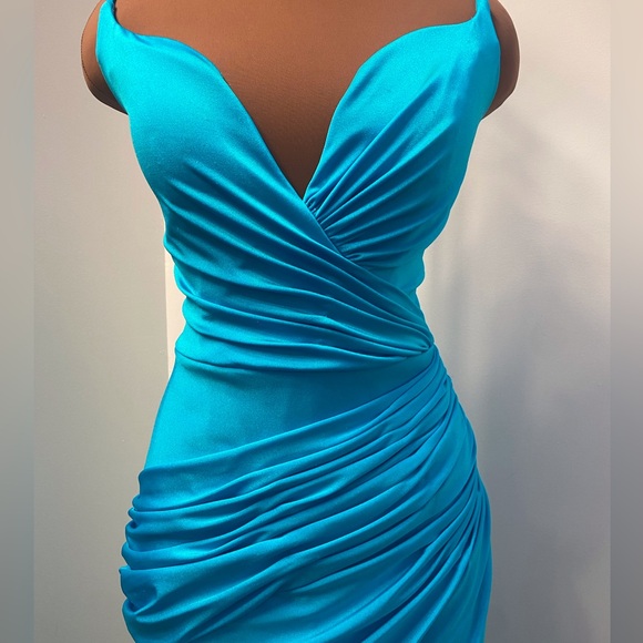 Ruched Satin Jersey dress with slit. - Picture 3 of 13